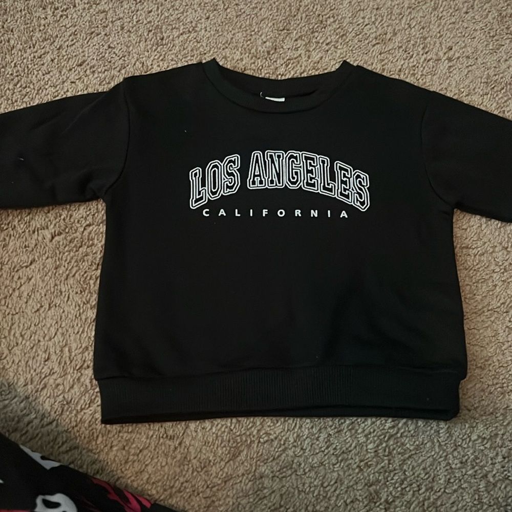 Sweatshirt